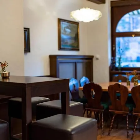 Rappen Am Muensterplatz 3*